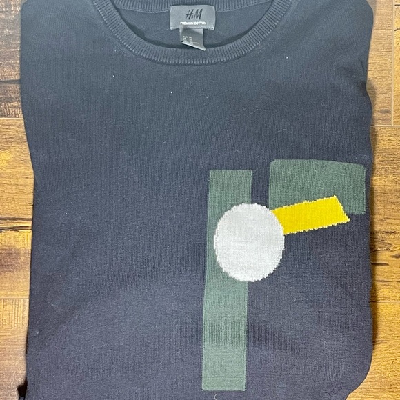 H&M Abstract Shape Sweater - Picture 3 of 5